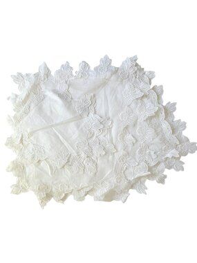 Vtg White Lace Embroidered Doilies Set of 8 Floral Scalloped Edges 4 Lrg 4 Small